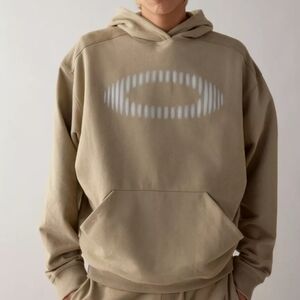Oakley UO Exclusive Hoodie Sweatshirt, Color Pebble, Size XS, Retail $85.00US